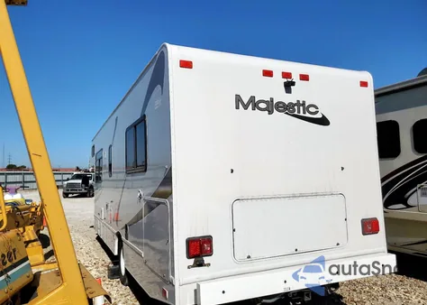 2018 Ford Econoline E450 Super Duty Cutaway Van z USA, uszkodzony, nr VIN 1FDXE4FS7JDC12657